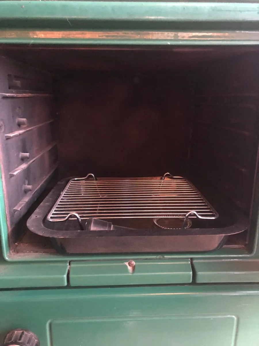 Fully refurbished oiled fired Stanley range - Image 2