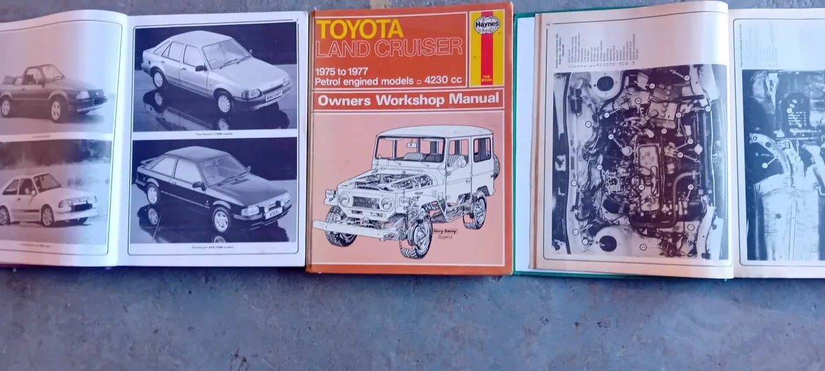 Haynes manuals and classic car bits - Image 3