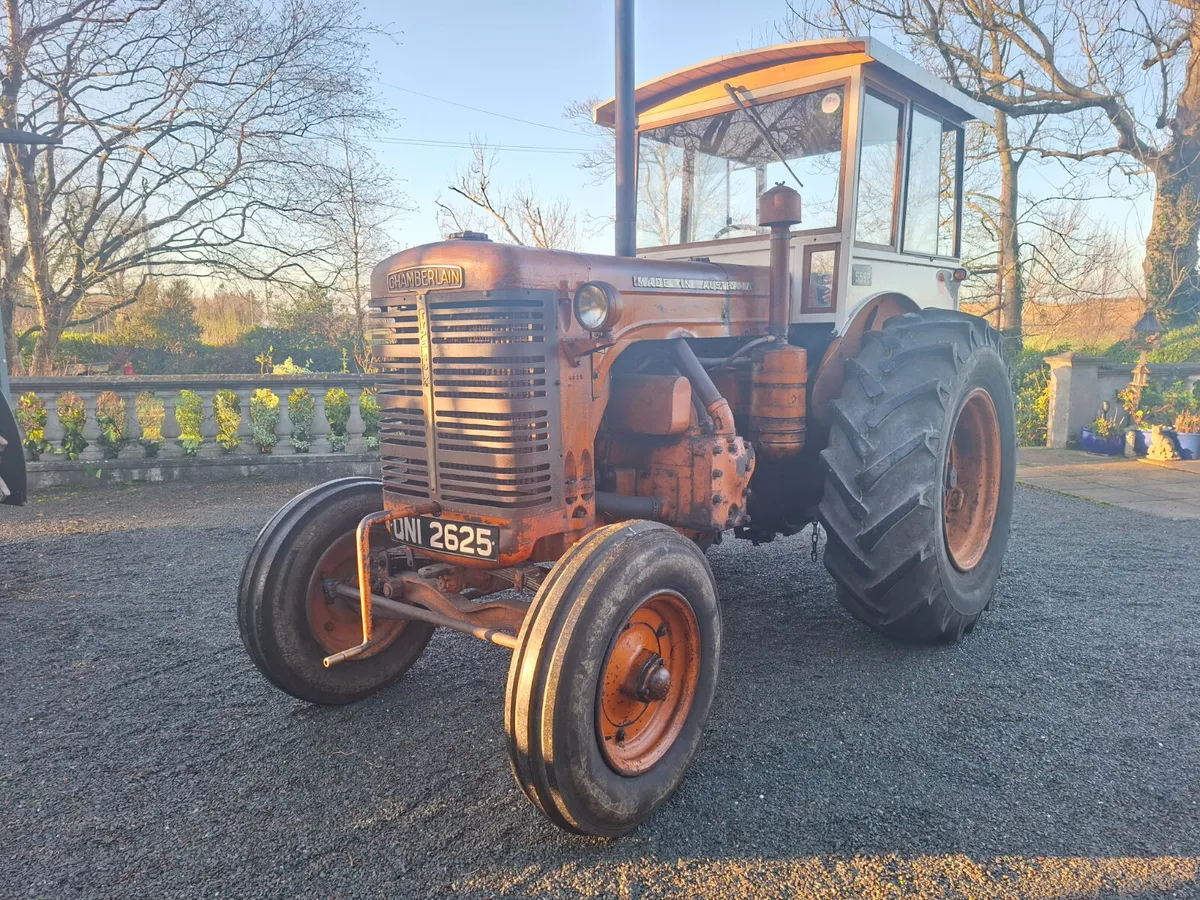 1949 Chamberlain Petrol TVO 40k Tractor - Image 2