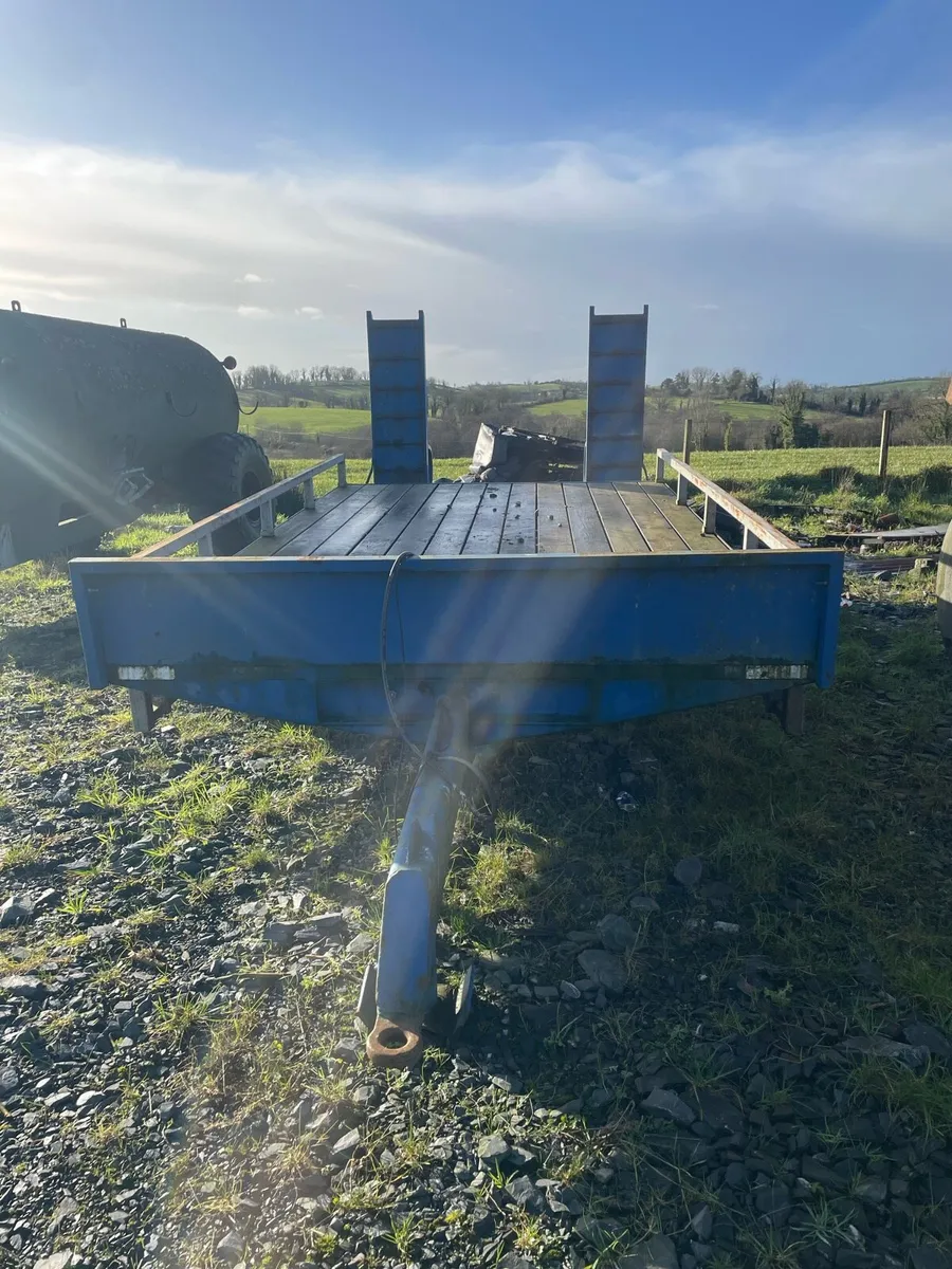 Low loader - Image 2