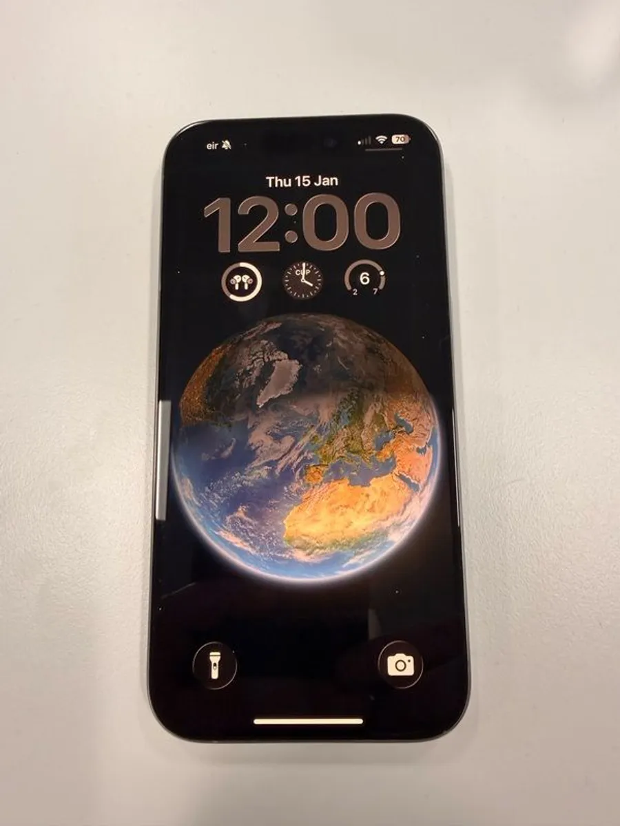 iPhone 15 Pro - Image 1