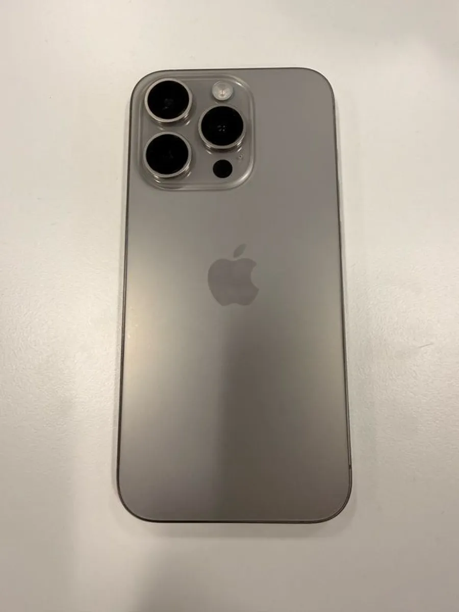 iPhone 15 Pro - Image 2