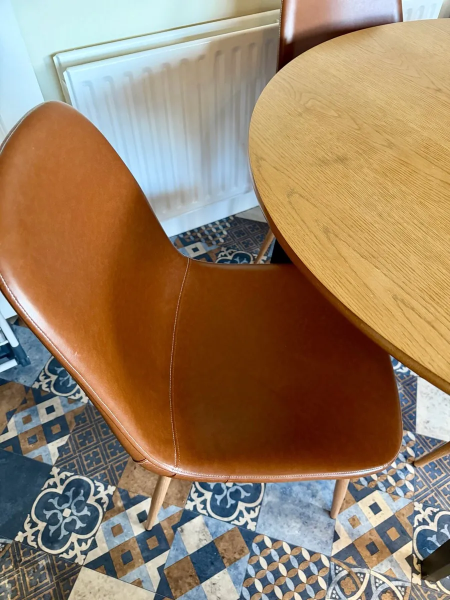 Kitchen table with chairs - Image 3