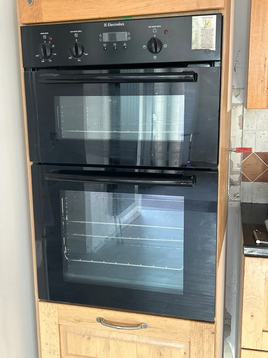 Oven - Image 1
