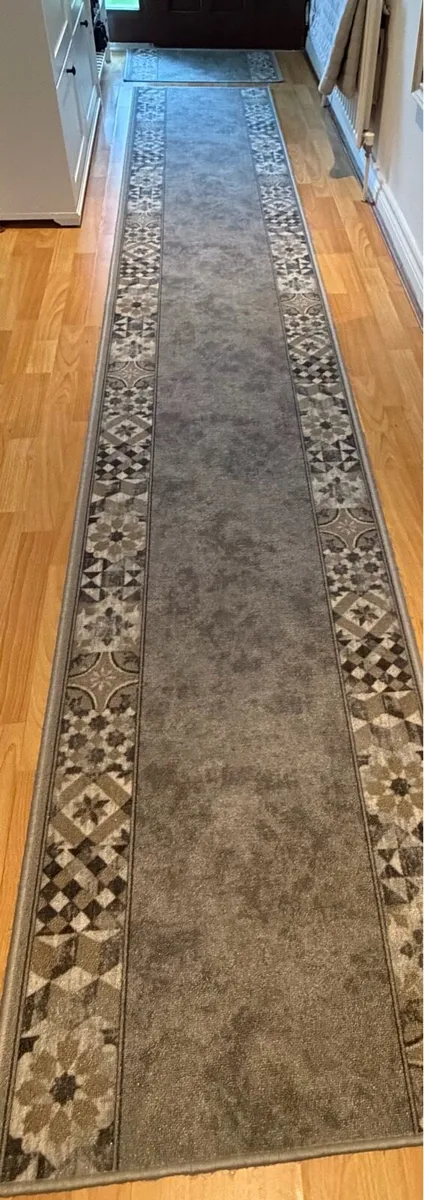 Hall runner rug and door mat - Image 4