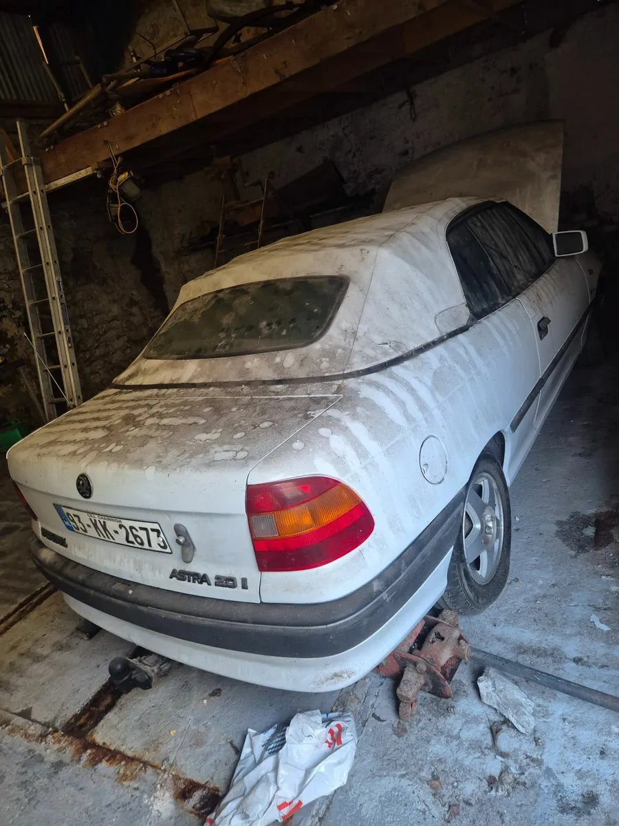 Vauxhall Astra 1993 - Image 1