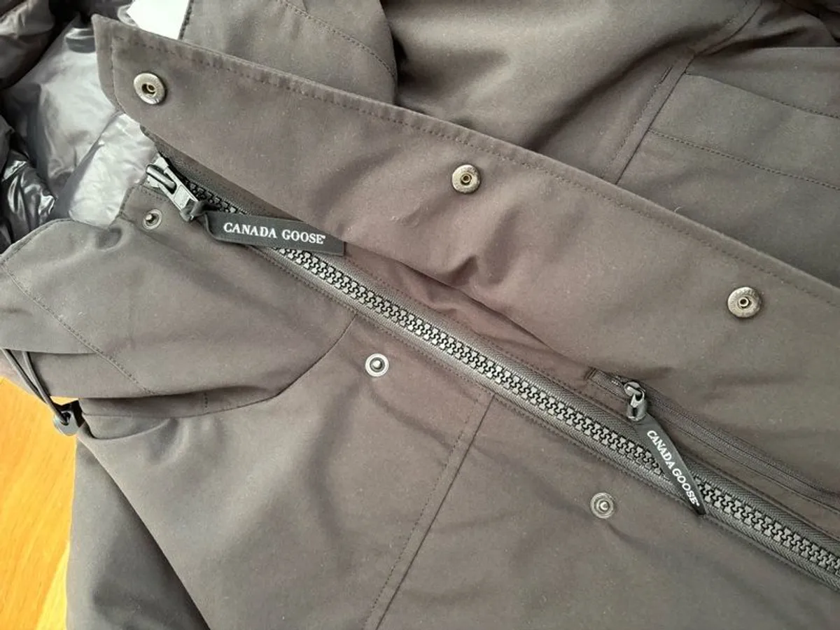 Canada Goose Sanford Parka - Image 3