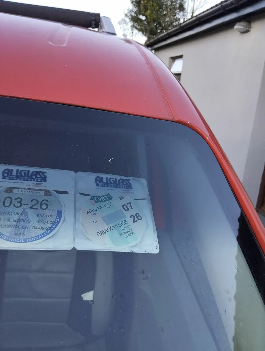 Volkswagen Caddy 2009 - Image 2