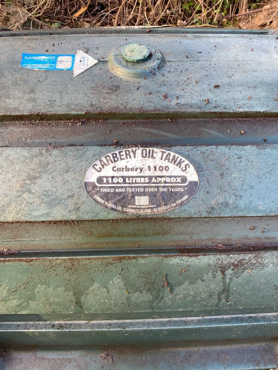 Carberry 1100 litre oil tank. - Image 3