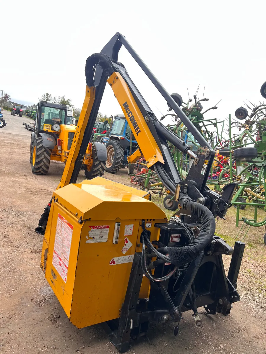 McConnel PA5570 Hedgecutter - Image 3