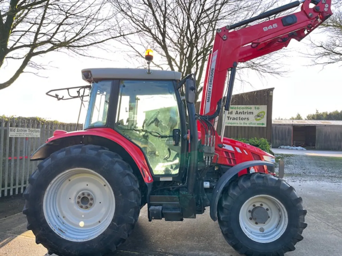 2014 Massey Ferguson 5612 Dyna-4 c/w 946 Loader - Image 2