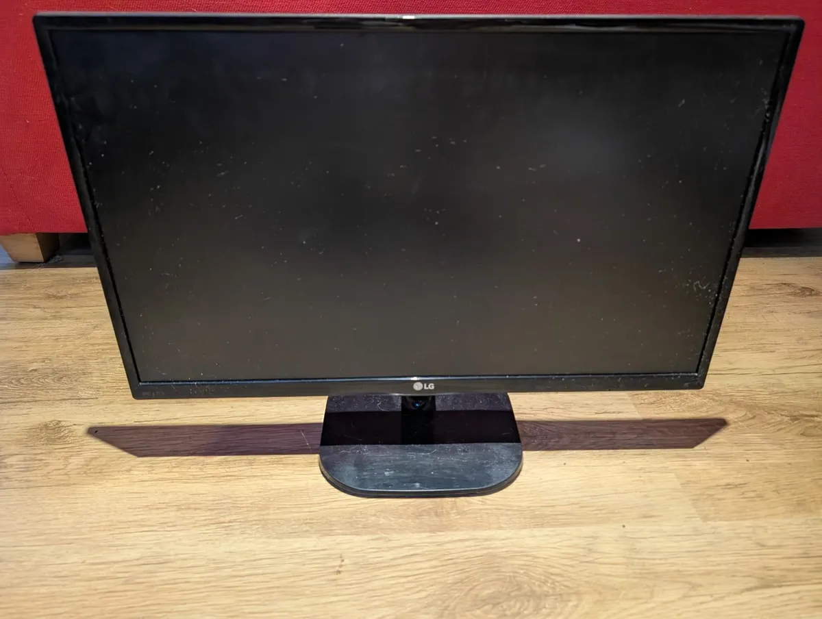 LG Monitor 21.5inches - Image 1
