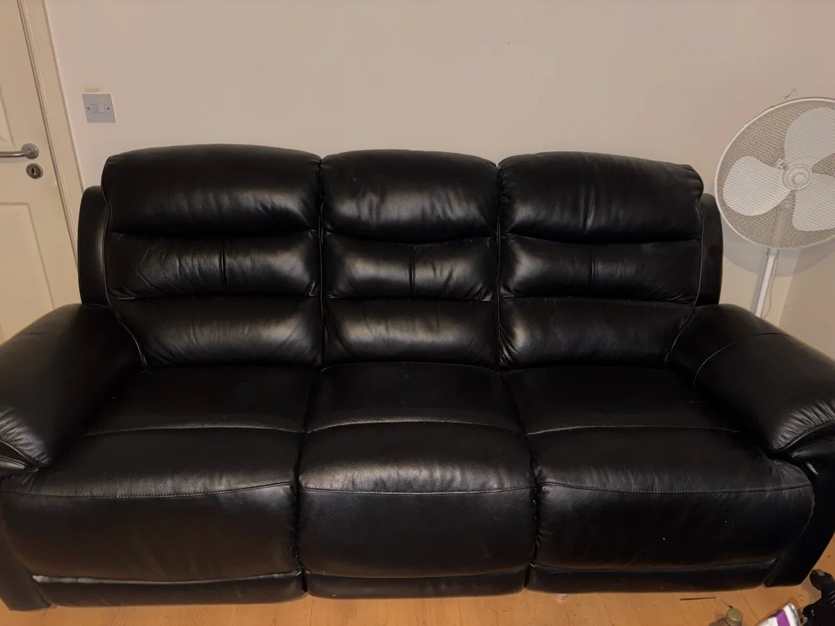 Leather three seater sofa (large). - Image 1
