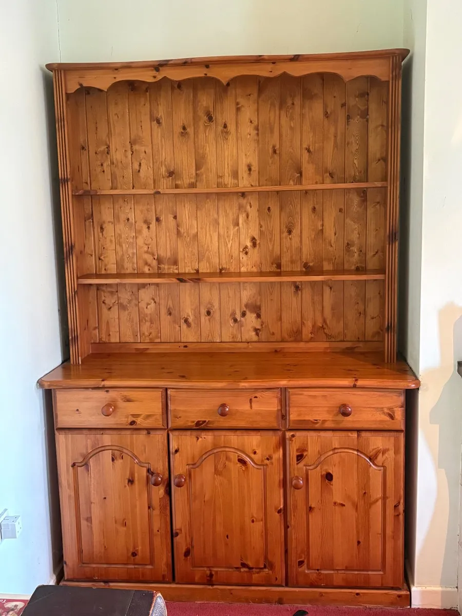 Kitchen dresser - Image 1