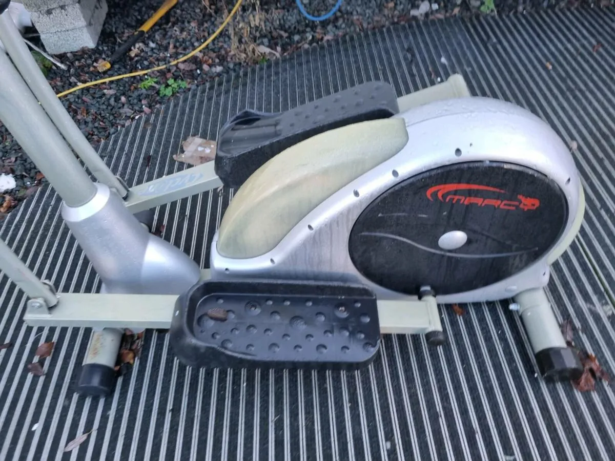 Exercise bike - Image 1