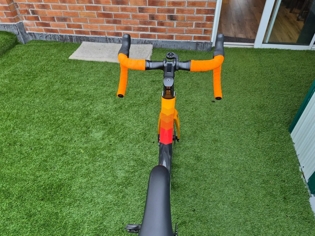 Aero  Road Bike - Image 4