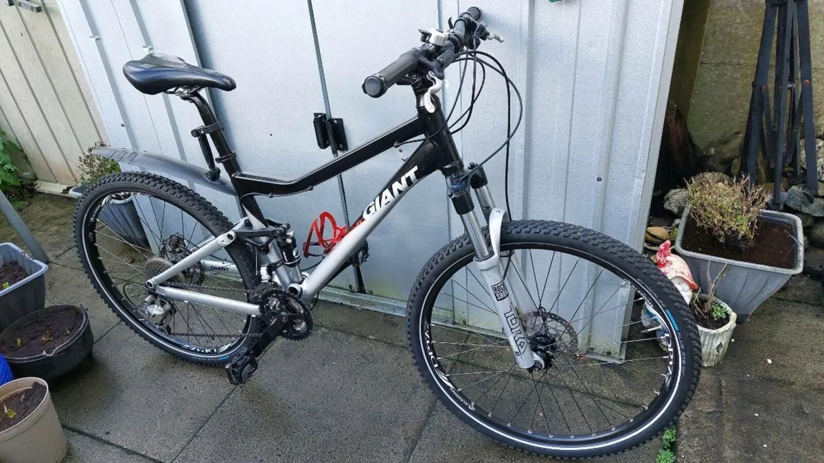 Giant Yukon FX1 Full Suspension Mountain Bike - Image 3