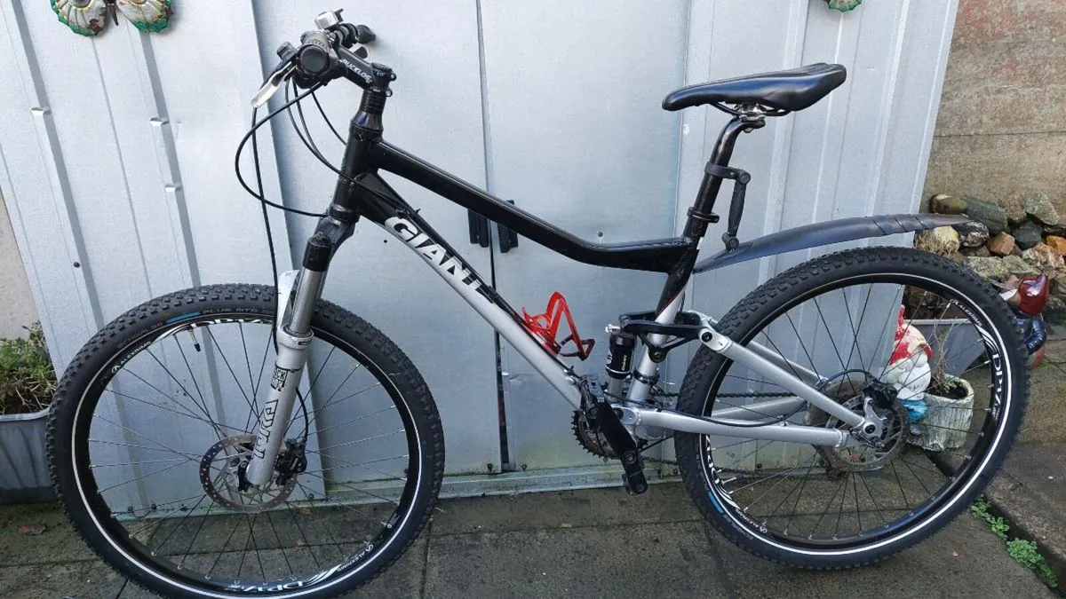 Giant Yukon FX1 Full Suspension Mountain Bike - Image 4