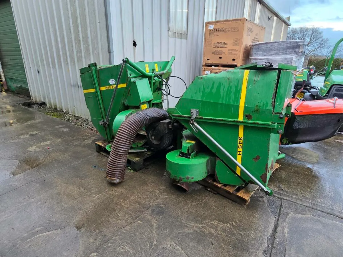 John Deere 345H Grass Collection system - Image 2