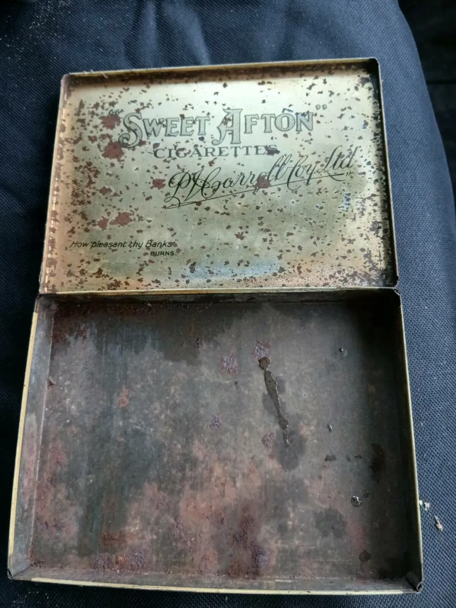 Cigarette tin - Image 1