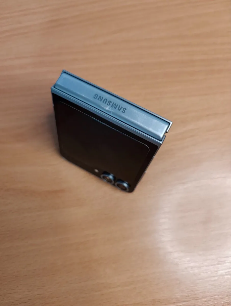 Samsung Galaxy Z Flip 6 512GB /12GB/512GB silver - Image 3