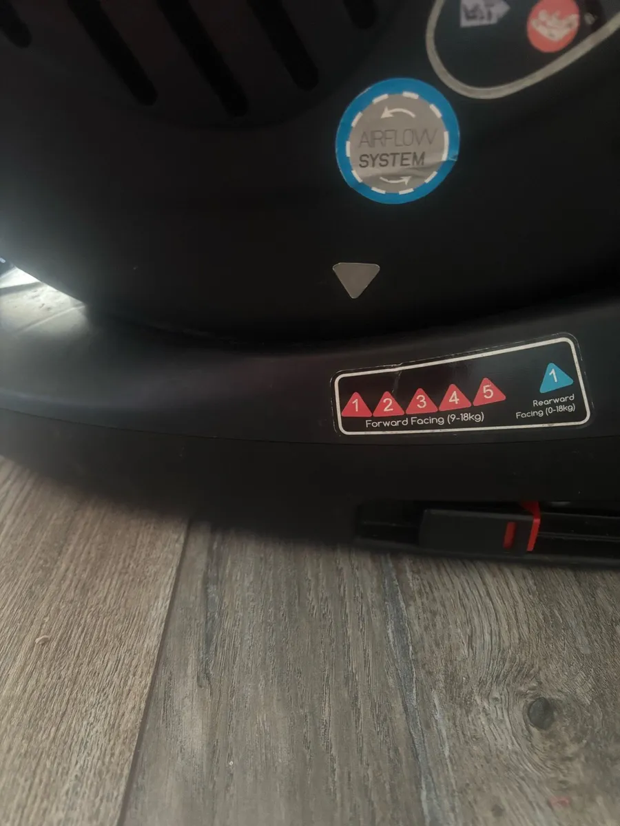 Osann 360’ swivel car seat - Image 2