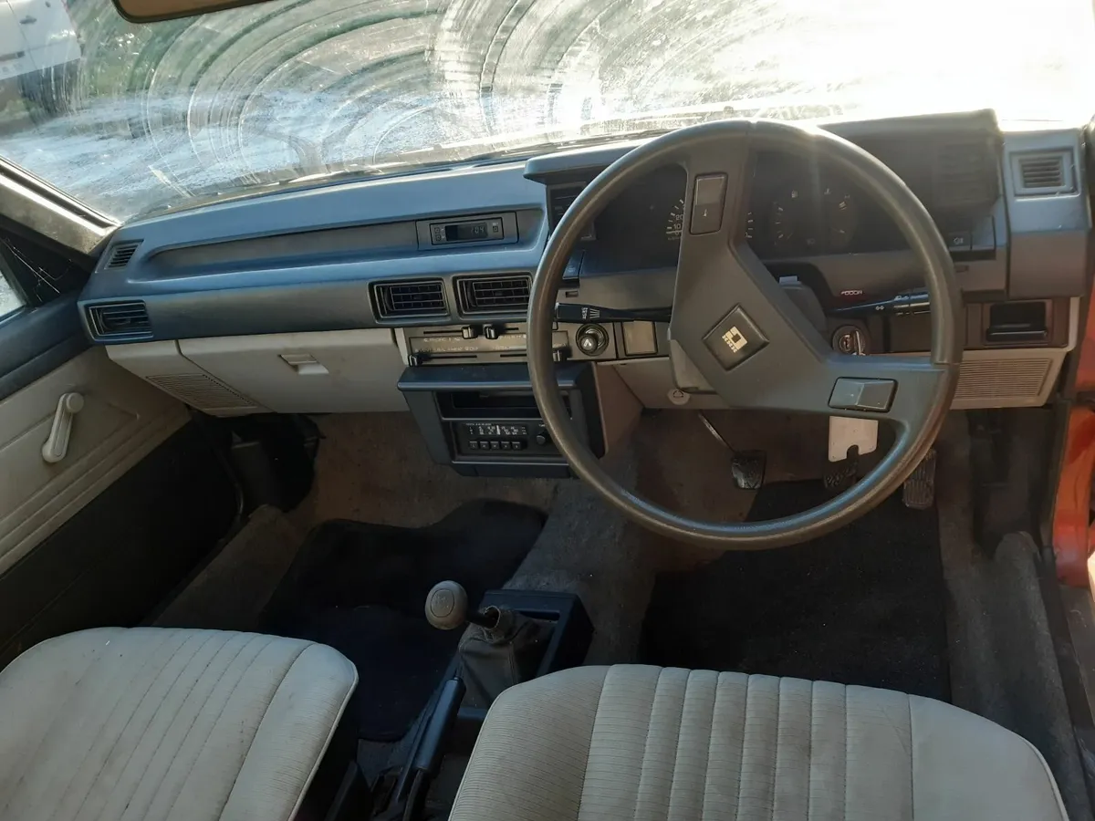 Toyota Corolla 1984 - Image 3