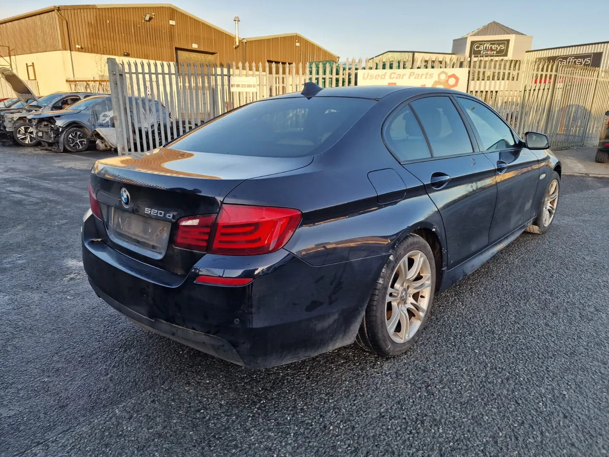 11 BMW 5 SERIES 520D M-SPORT FOR BREAKING - Image 3
