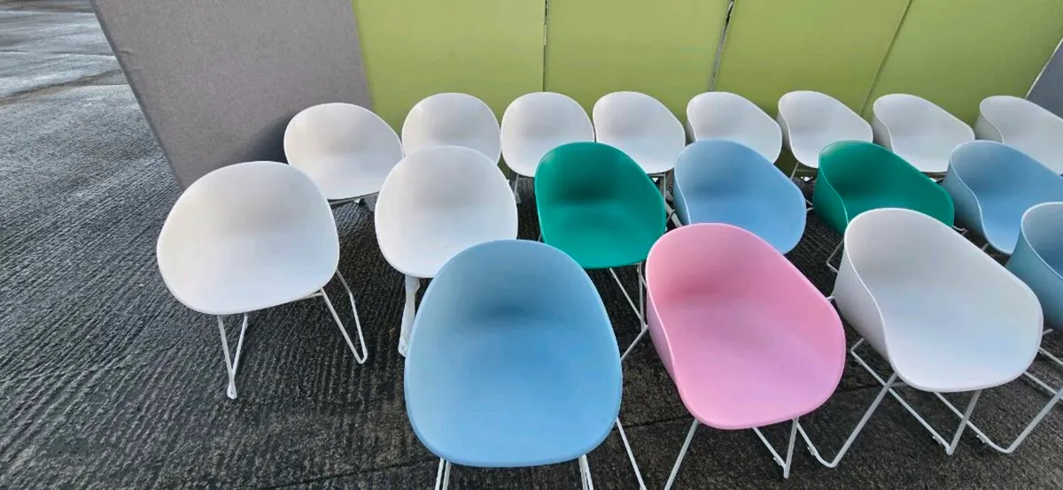 Lumi sled chairs  x 21(ex showroom) - Image 4