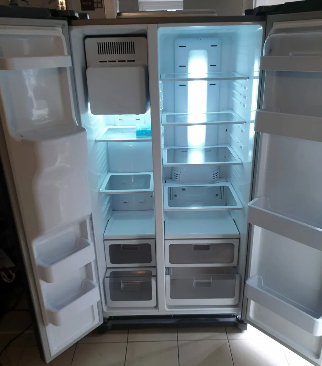 Samsung American Fridge Freezer - Image 2