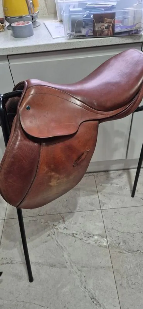 Stubben Saddle - Image 1