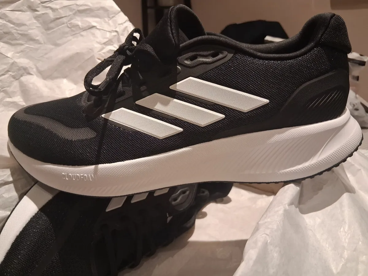 Jogging shoes - Image 3