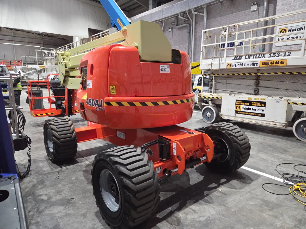 Genie Z45 ( JLG 450 AJ Diesel Boom - year 2014 ) - Image 2