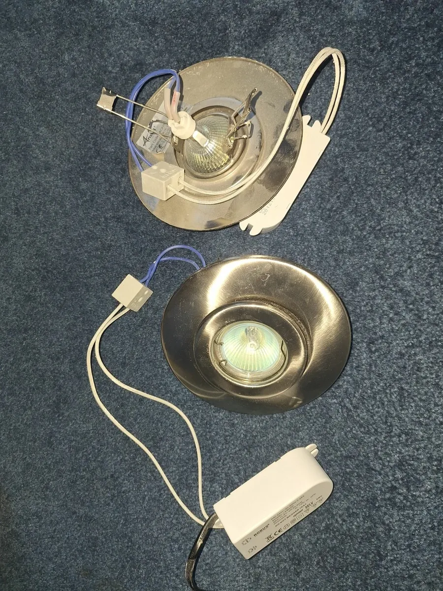 Downlighters, ceiling lights