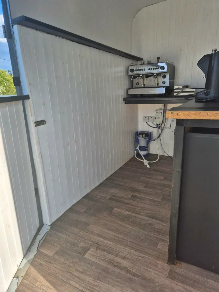 Premium Ifor Williams coffee trailer 👌 - Image 4