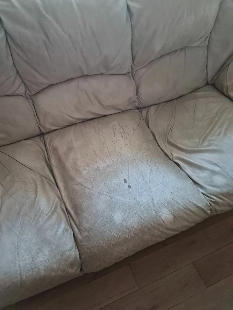 3 seater couch - Image 2