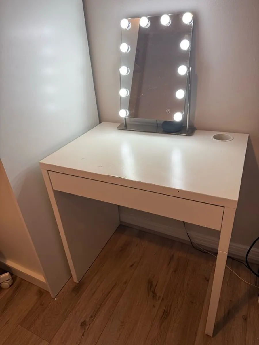 Desk and vanity mirror - Image 1