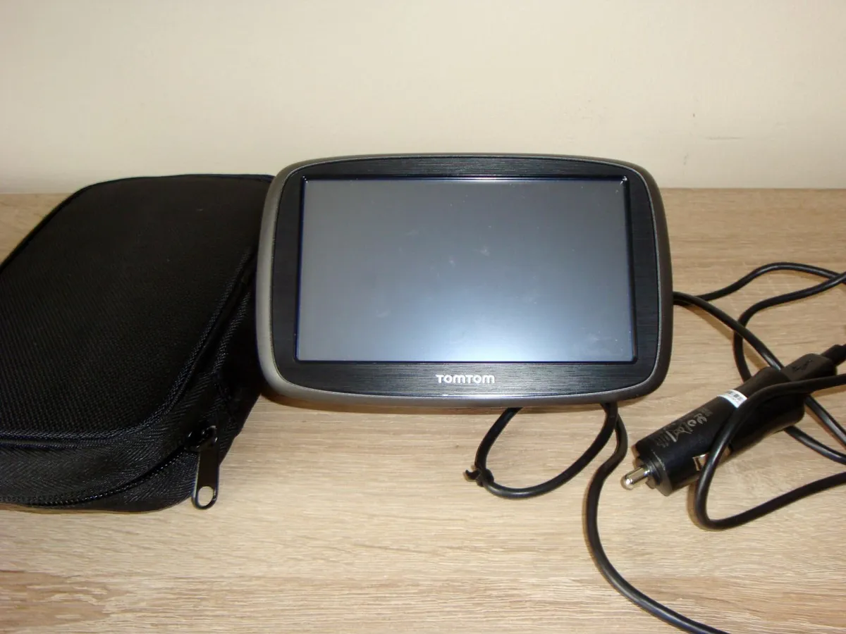 Tomtom Start 50 GPS SatNav UK and ROI - Image 1