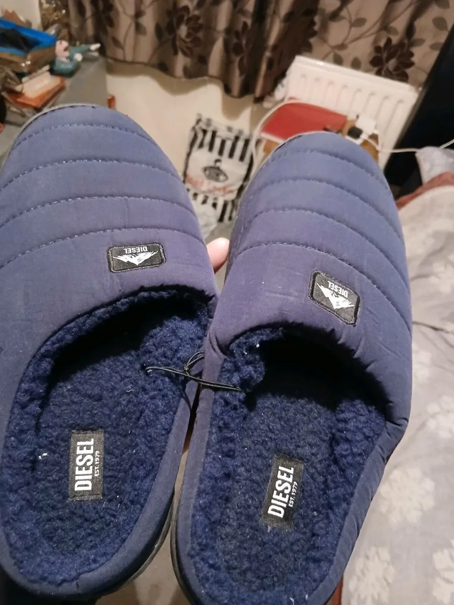 Diesel slippers new - Image 1