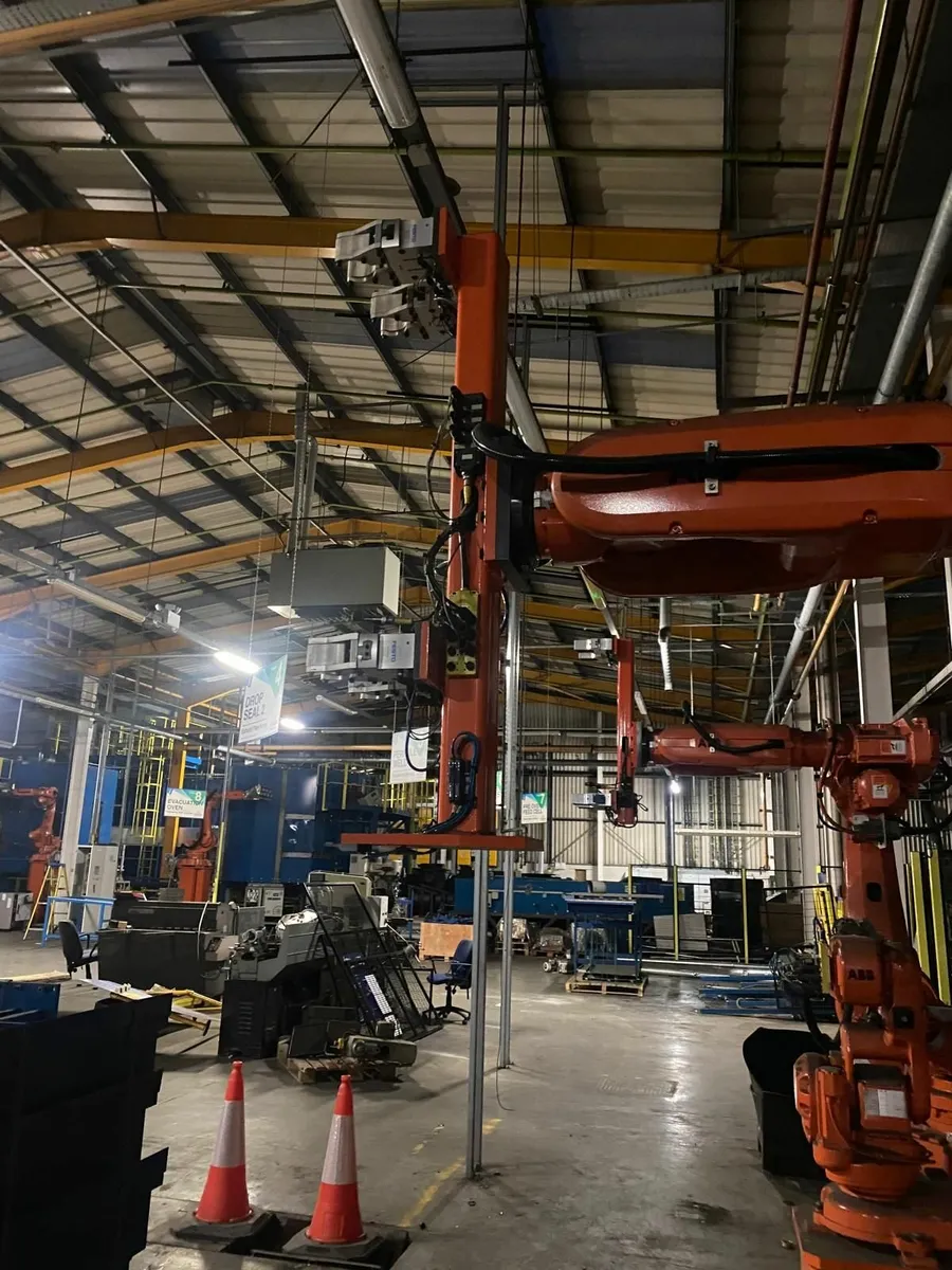 Robots abb forsale - Image 1