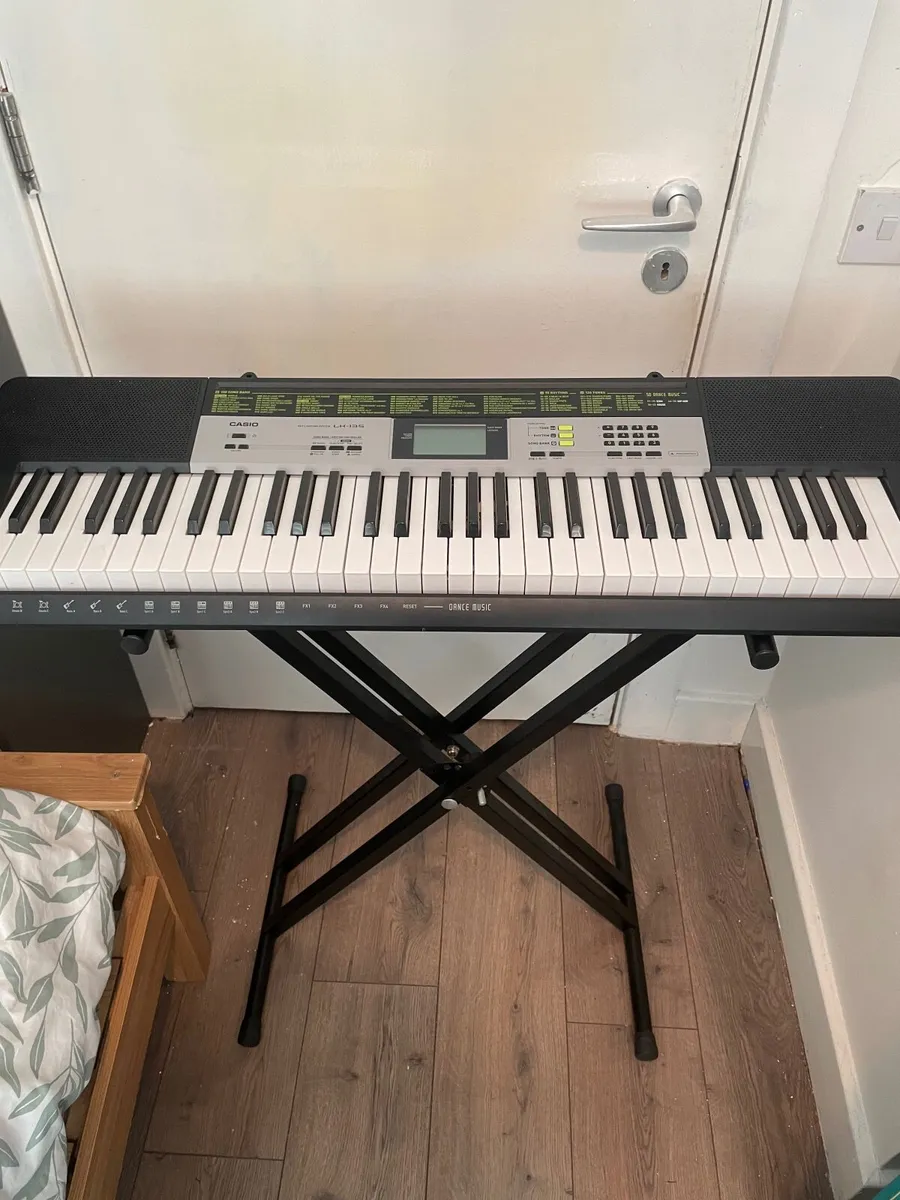 piano keyboard - Image 1