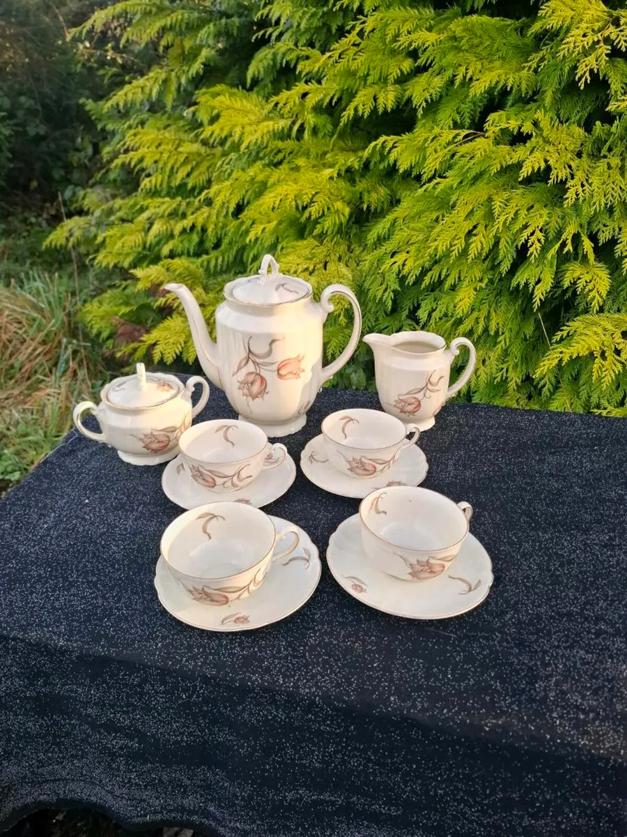 Cream china tea set - Image 1
