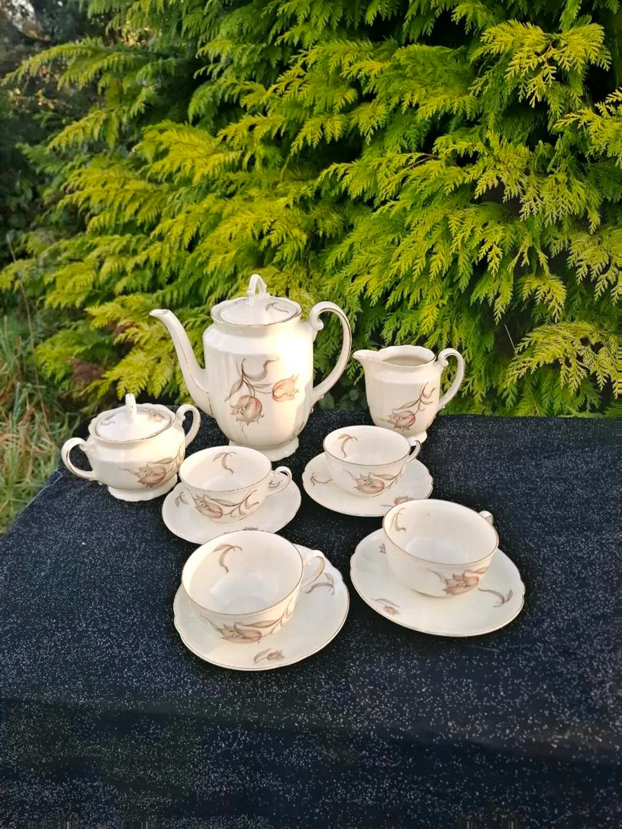 Cream china tea set - Image 2