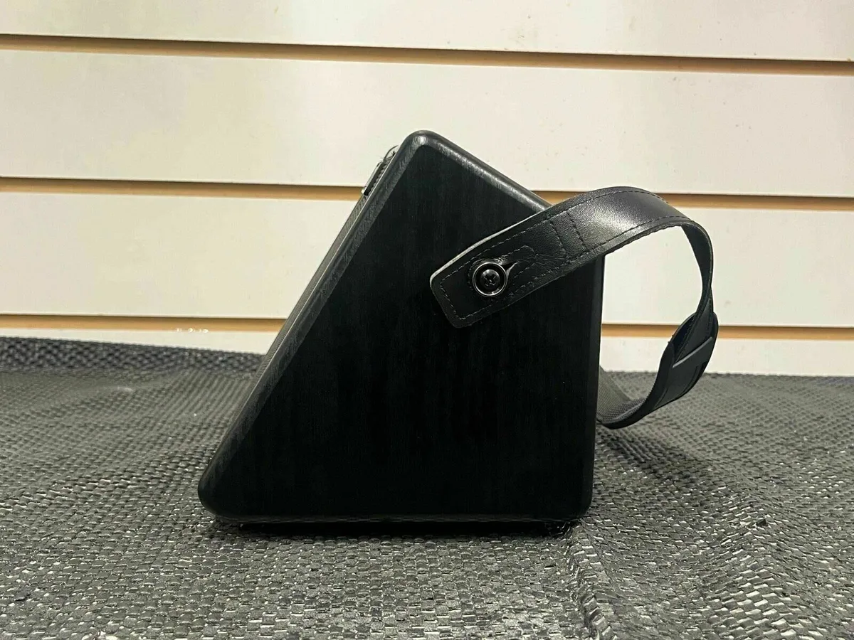 Aroma AG-15A Rechargeable Acoustic Amp - Image 4