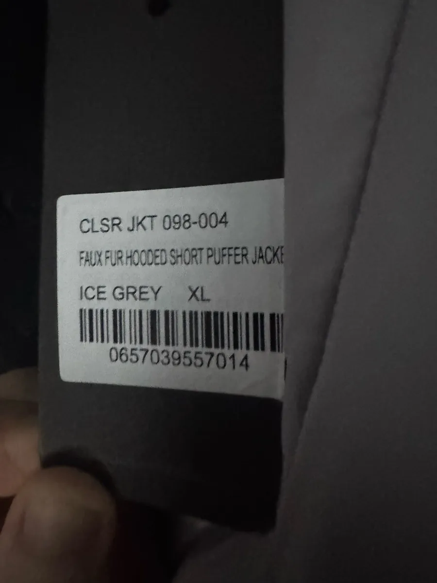 Closure LDN Jacket - Image 3