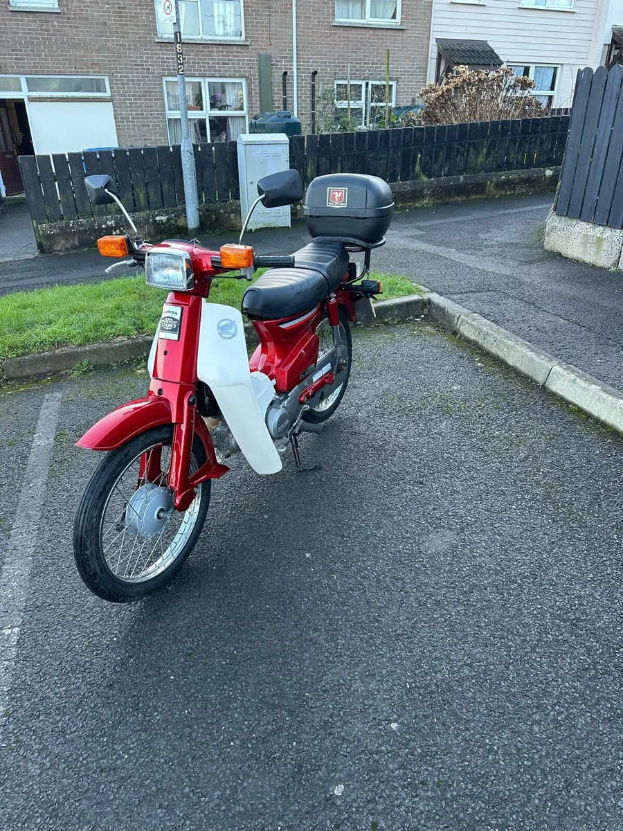 1994 Honda C90 Cub - Image 2