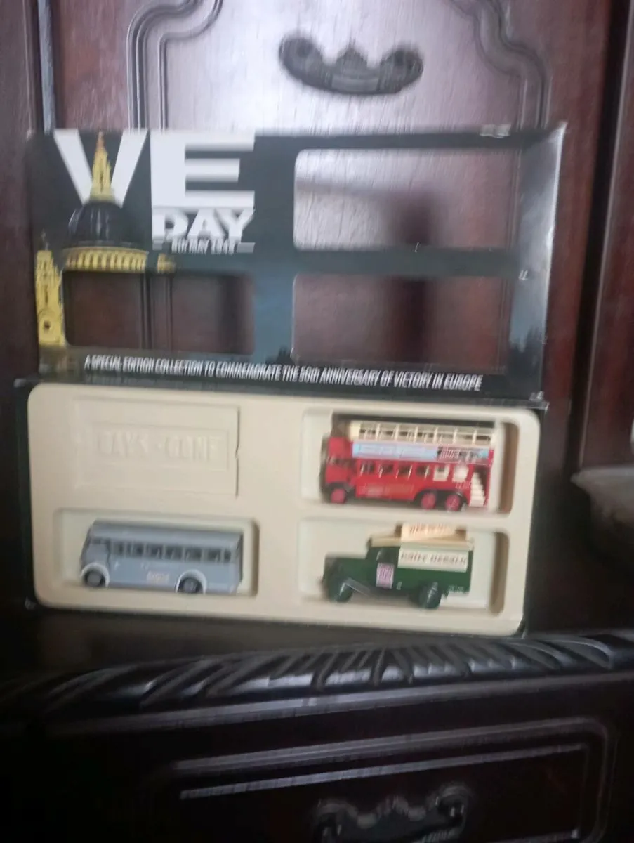 VE DAY 50TH ANNIVERSARY OF VICTORY - Image 2