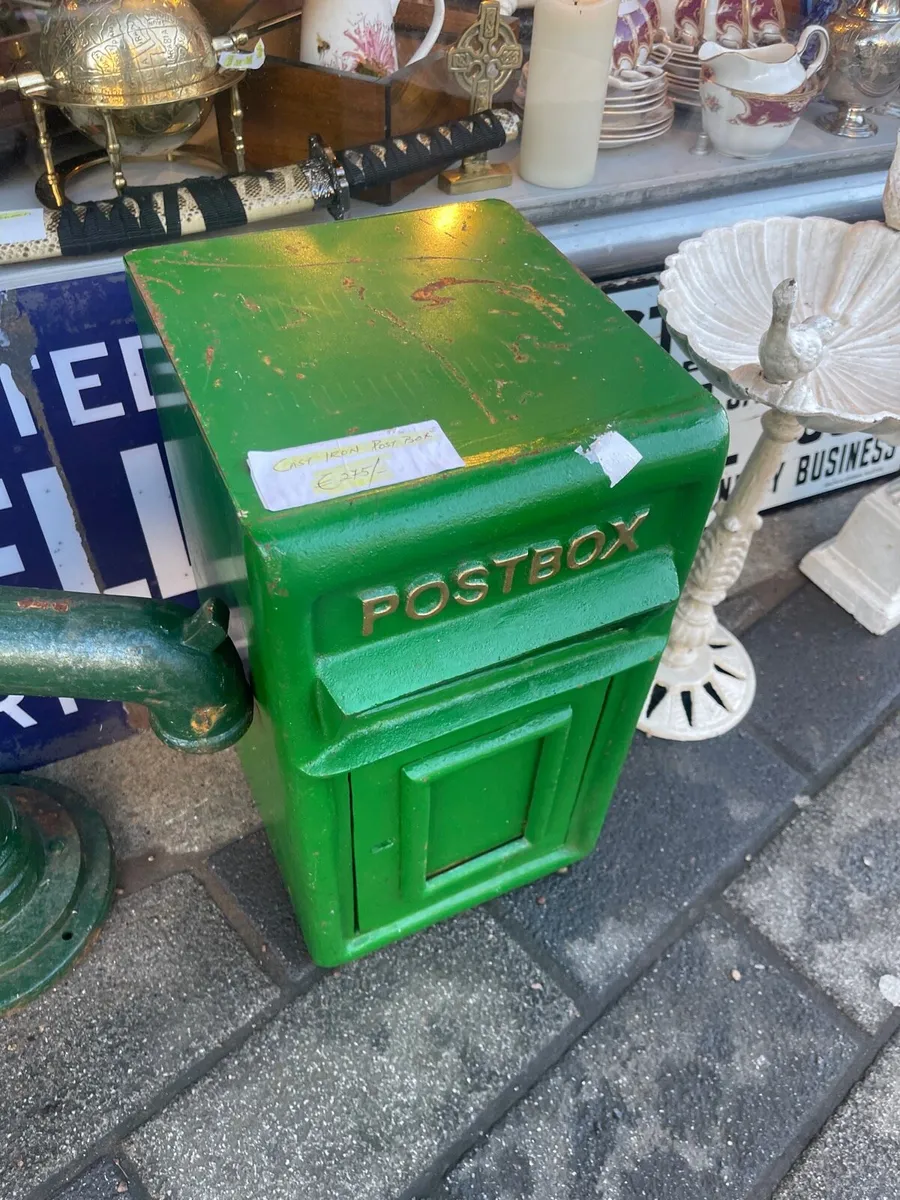 Cast Iron Post Box - Image 2