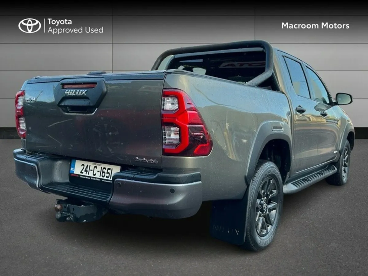 Toyota Hilux 2.8 Invincible Auto (INC.VAT) - Image 2