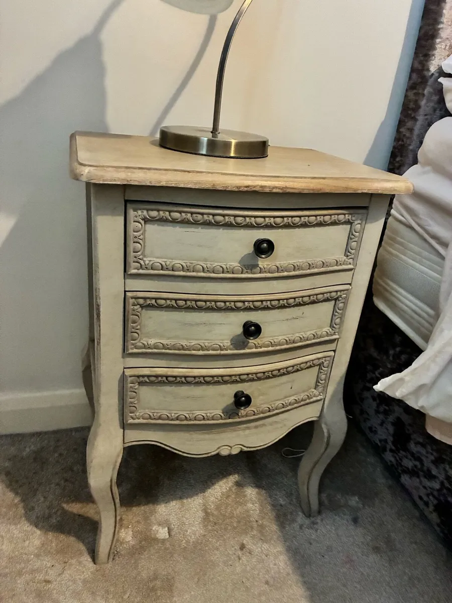 Bedside lockers - Image 1